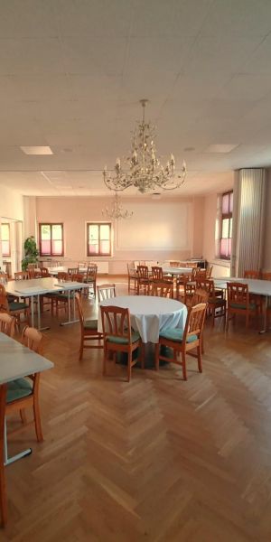 Saal komplett